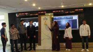 بورصة عمان تكرم اوائل الثانوية العامة